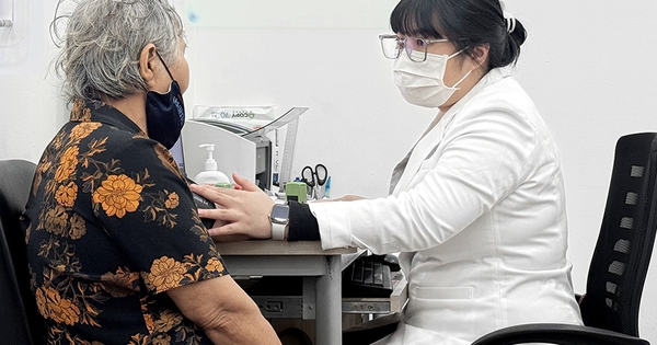 24/7 Doctor: How to Effectively Prevent Meningococcal Disease?